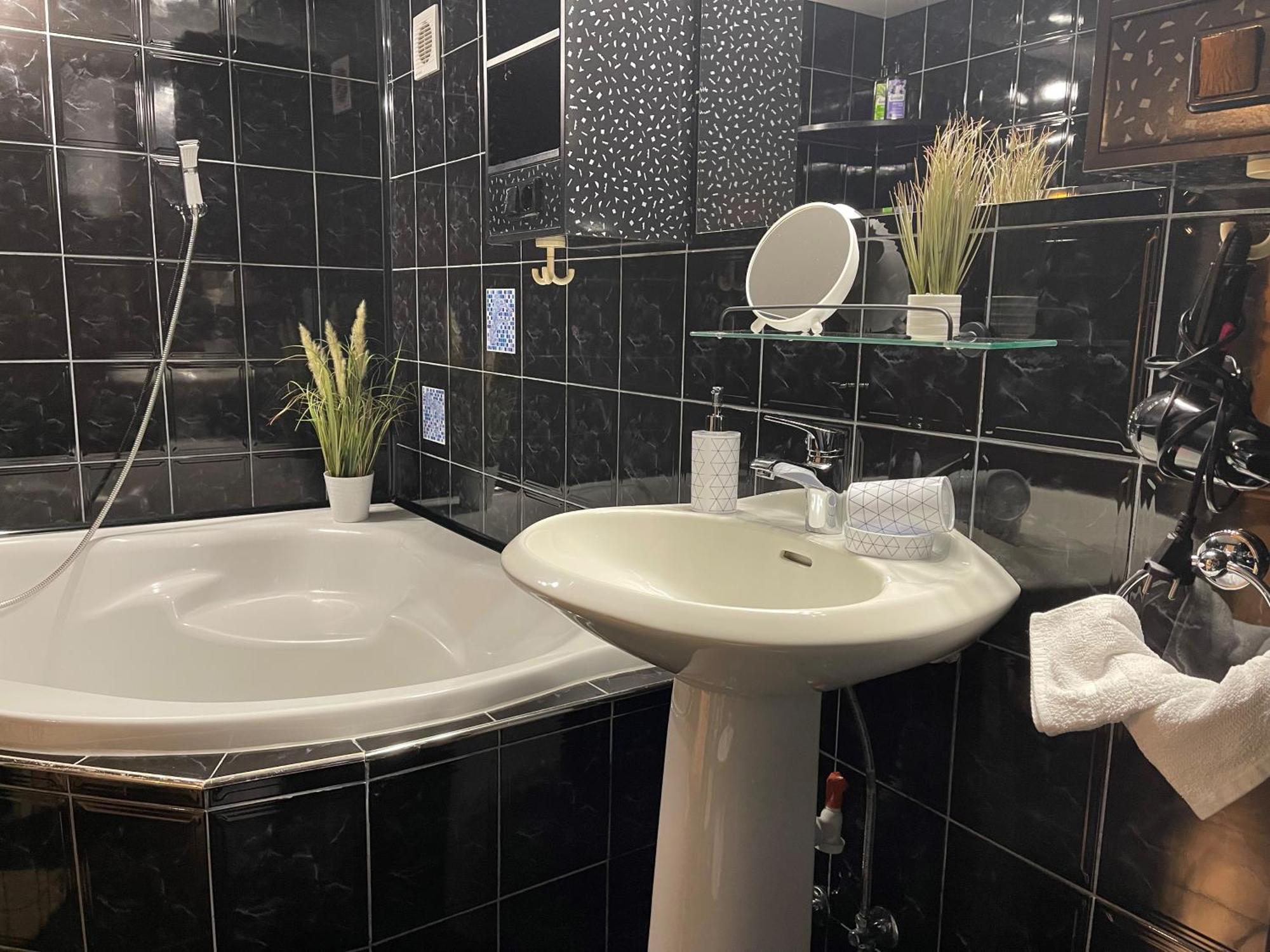 Jezow Sudecki Apartamenty Pod Uwalonym Debem מראה חיצוני תמונה