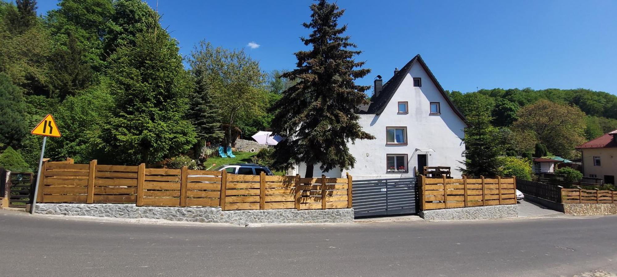 Jezow Sudecki Apartamenty Pod Uwalonym Debem מראה חיצוני תמונה